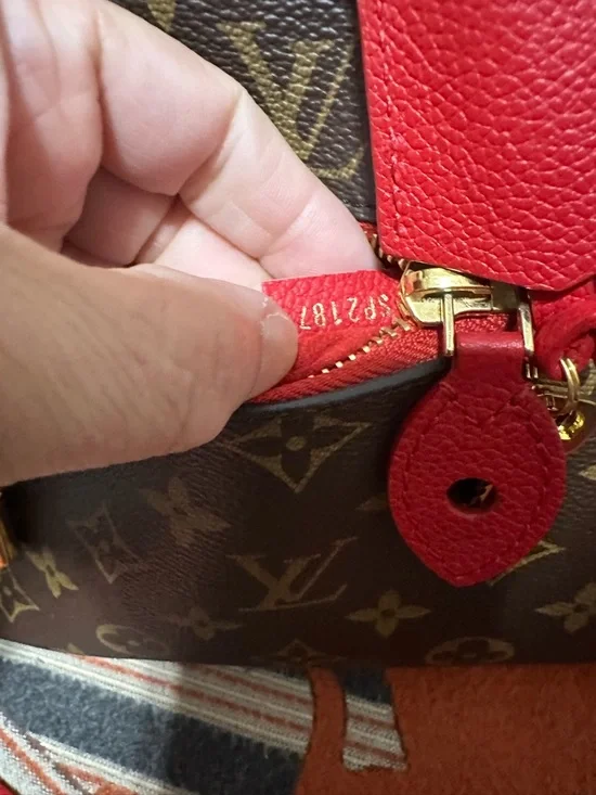 LOUIS VUITTON ❤️🌟SP2187 POPINCOURT PM MONOGRAM W/ RED TRIM BAG⭐️ - Picture 14 of 15